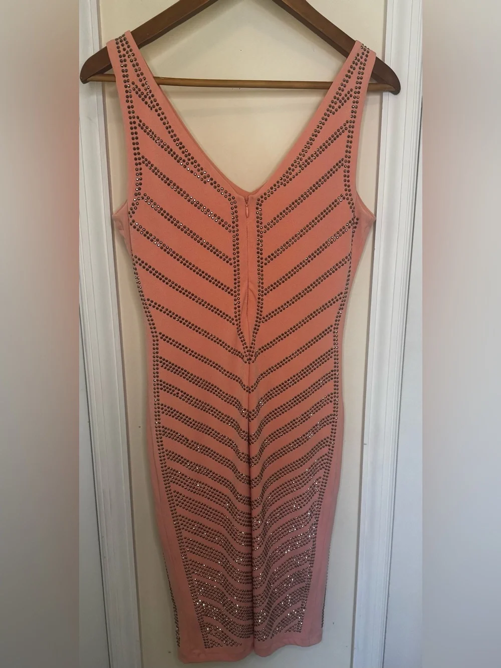 Carmen Marc Valvo Coral Studded V-Neck Midi Dress - Picture 4 of 5